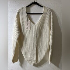 Love Tree Cream V-Neck Sweater